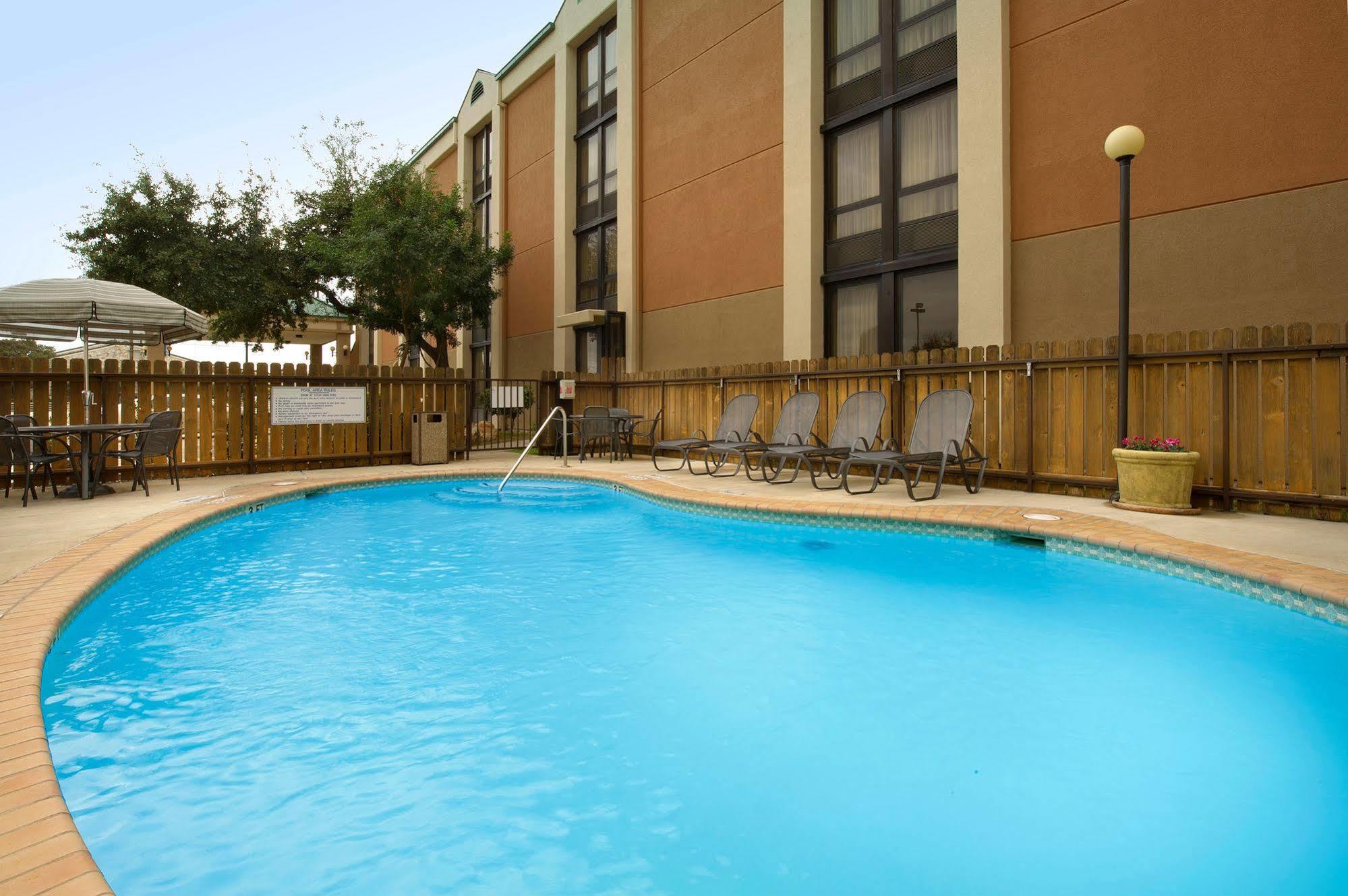Pear Tree Inn San Antonio Northwest Medical Center Zewnętrze zdjęcie